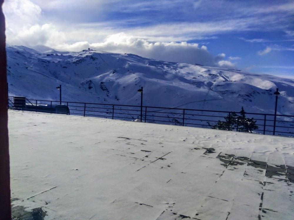 Hotel Montesol Arttyco Sierra Nevada Exteriör bild